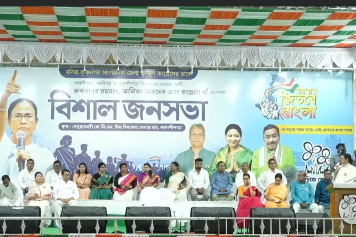 Kolkata Attack Threat Mamata Banerjee Reaction during public rally questioning central leadership over security concerns